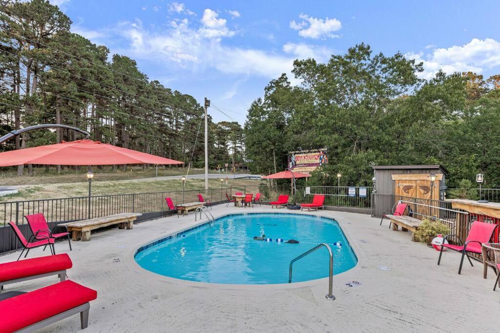 Stonegate Lodge 2 Queen Beds Wifi 50In Roku Tv Salt Water Pool Room #105 ユリーカ・スプリングス エクステリア 写真
